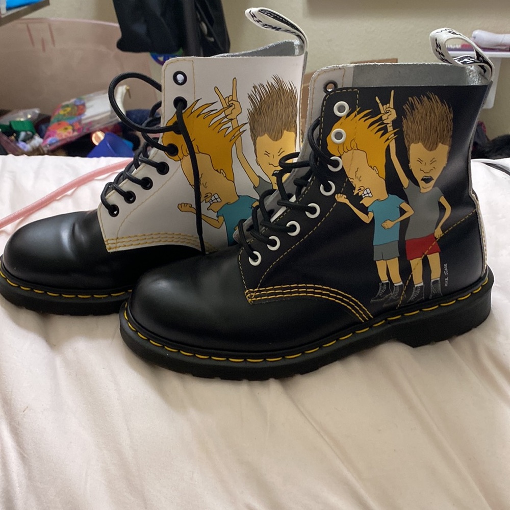 Beavis and Butthead Dr. Martens, US Mens 8/US Womens 9